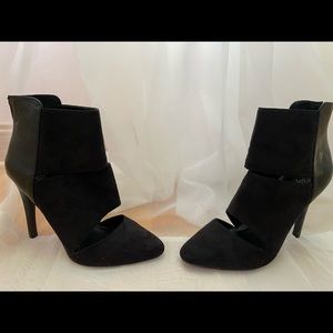 Black leather and Suede Heel/ Size 8